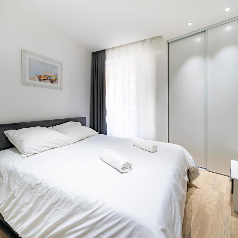 Frontière Monaco, Terrasse, Vue Mer, Parking - AB - Appartement 2 Chambres - 4