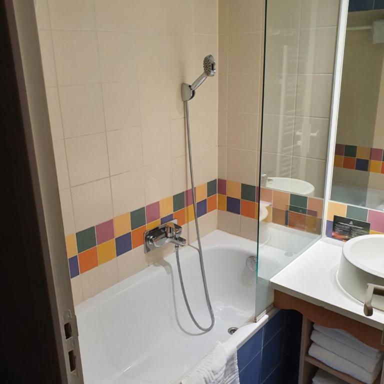 Appartements 4 à 5 personnes - Val d'Europe proche Disneyland - Apartment mit 1 Schlafzimmer - 2