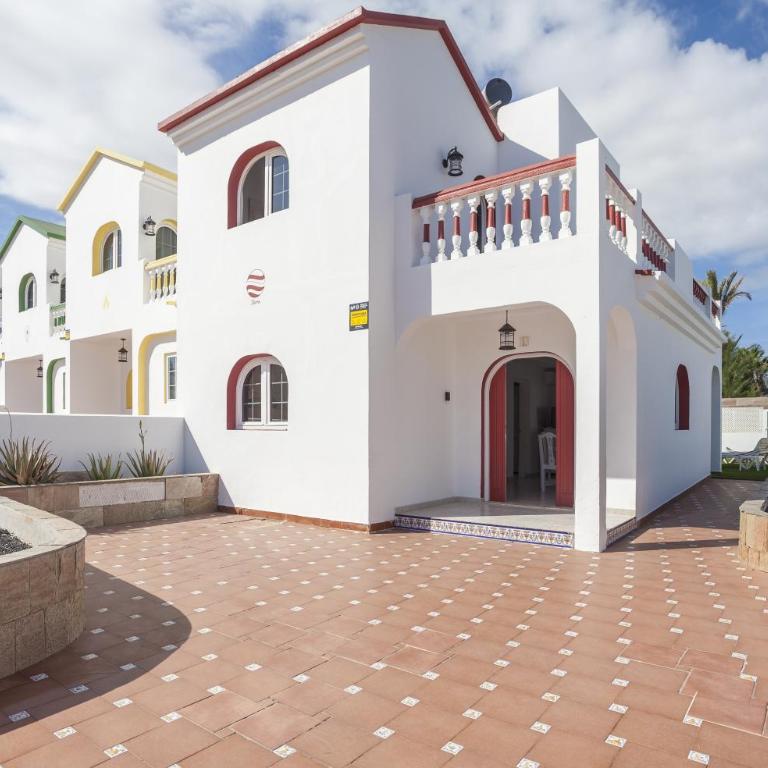 Galera Beach Boutique Art Villas with Private Pools, Free Wifi & BBQ, Corralejo by Amazzzing Travel - Villa de 3 dormitorios - 9