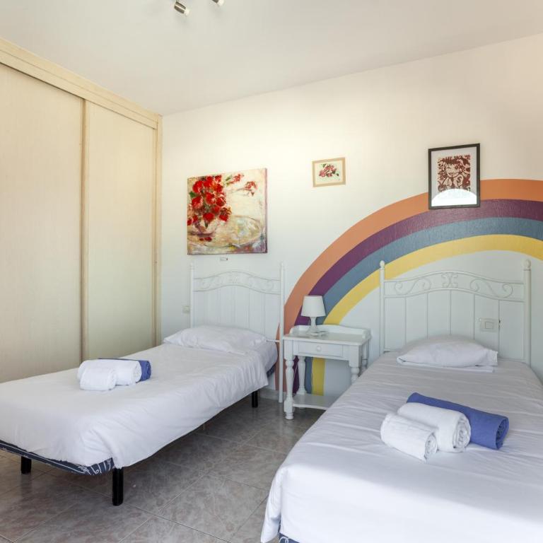 Galera Beach Boutique Art Villas with Private Pools, Free Wifi & BBQ, Corralejo by Amazzzing Travel - Villa de 3 dormitorios - 4