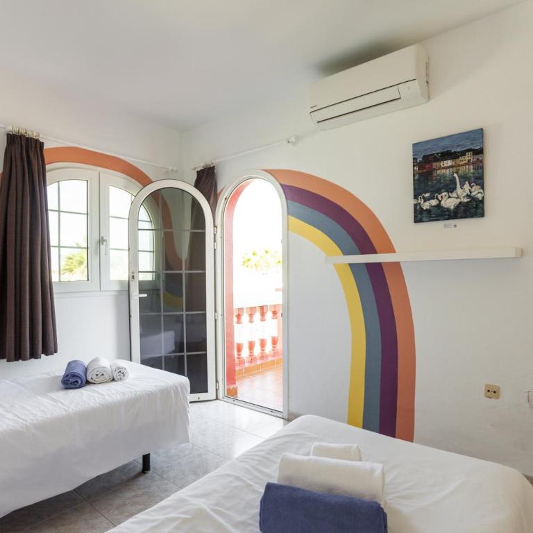 Galera Beach Boutique Art Villas with Private Pools, Free Wifi & BBQ, Corralejo by Amazzzing Travel - Villa de 3 dormitorios - 22