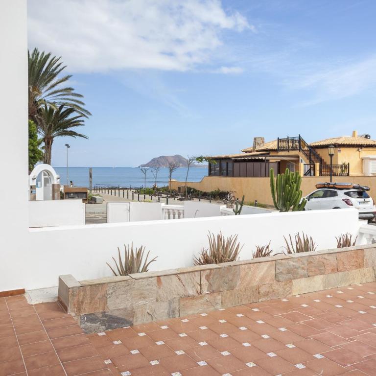 Galera Beach Boutique Art Villas with Private Pools, Free Wifi & BBQ, Corralejo by Amazzzing Travel - Villa Playa - 14
