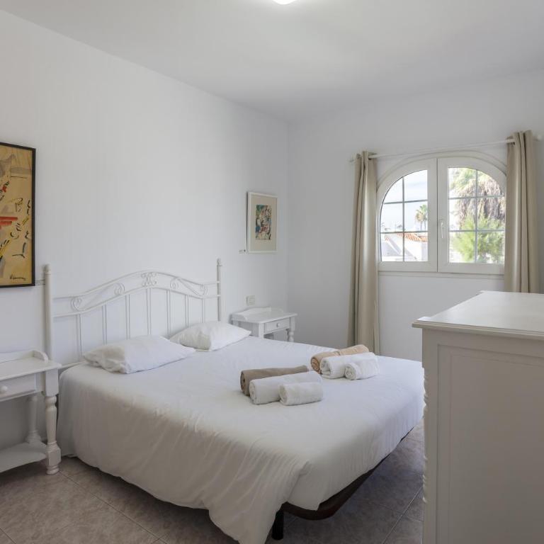 Galera Beach Boutique Art Villas with Private Pools, Free Wifi & BBQ, Corralejo by Amazzzing Travel - Villa Playa - 36