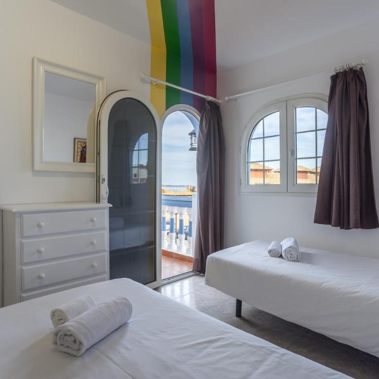 Galera Beach Boutique Art Villas with Private Pools, Free Wifi & BBQ, Corralejo by Amazzzing Travel - Villa Luxe - 1