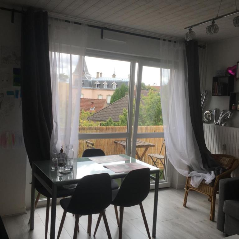 2 Pièces - Quartier Calme - Parking gratuit - Appartement 1 Chambre - 3