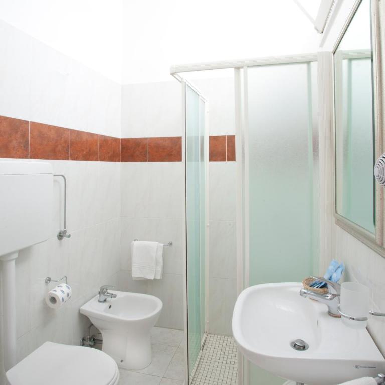 Hotel Ori - Camera Tripla con Balcone - 2