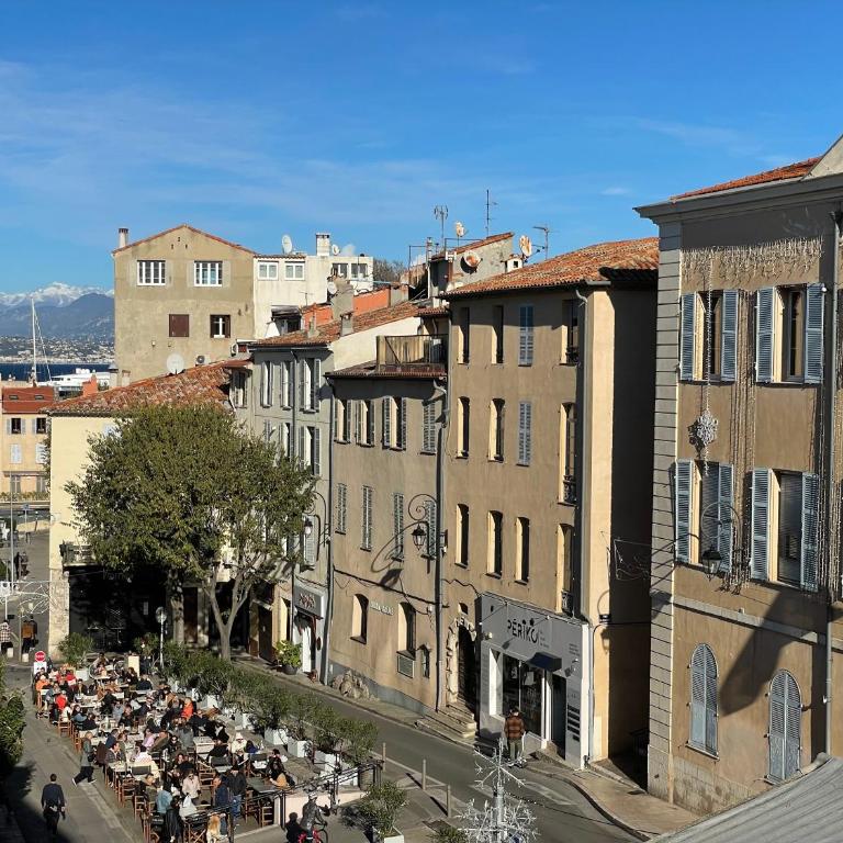 Nice Renting - MASSENA - LOFT - HEART of VIEIL ANTIBES - THE MARKET WITH SEA VIEW - Appartement 1 Chambre - 18