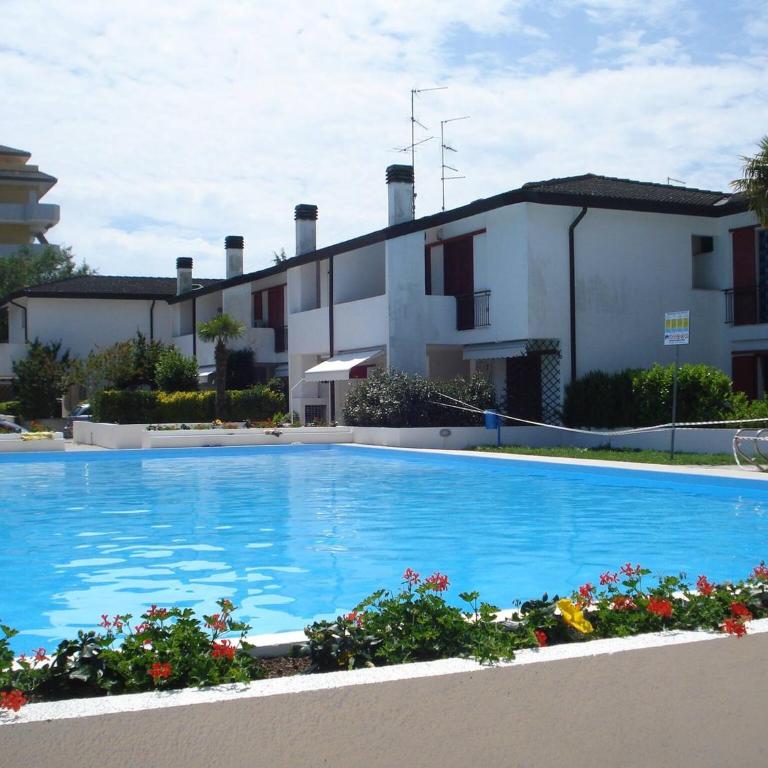 Townhouse with private garden - Villa - 14