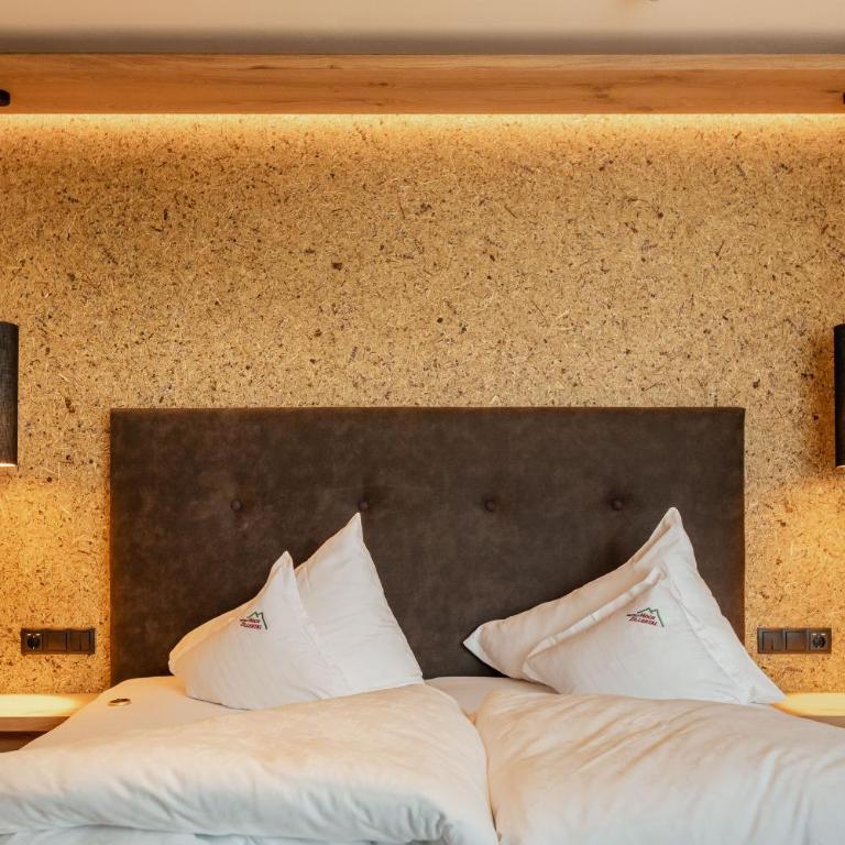 Kräuterhotel Hochzillertal - Superior Dreibettzimmer - 1
