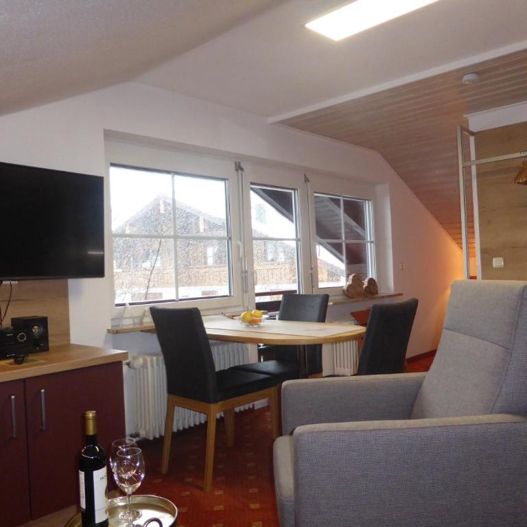 Ferienhotel Silberdistel garni - Doppelzimmer mit Balkon - 7