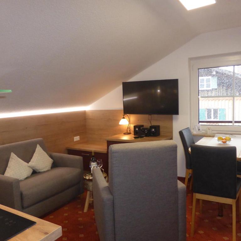 Ferienhotel Silberdistel garni - Doppelzimmer mit Balkon - 3
