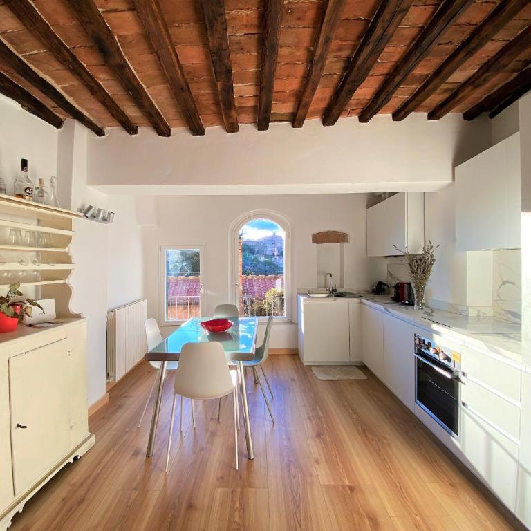 CASA ILARIA - Luminoso Appartamento con Vista nel Centro Storico - Appartamento con 1 Camera da Letto - 5