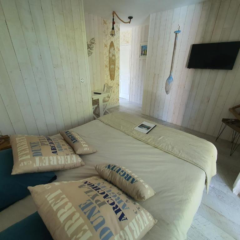 Villa Caraîbes - Chambre Double - Vue sur Piscine - 3