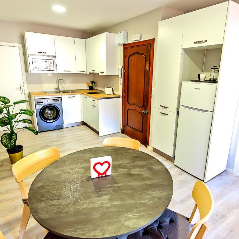 Plaza Noria Apartments with Balconies - Apartamento con terraza - 8