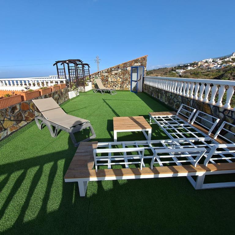 Tenerife apartment 100m2 CASA DE DON QUIJOTE with a terrace of 100m2 with a view of the ocean and Teide volcano and a garden of 600m2 - Two-Bedroom Apartment - 14