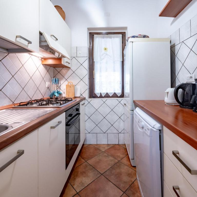 Villa Nicola - Three-Bedroom House - 8