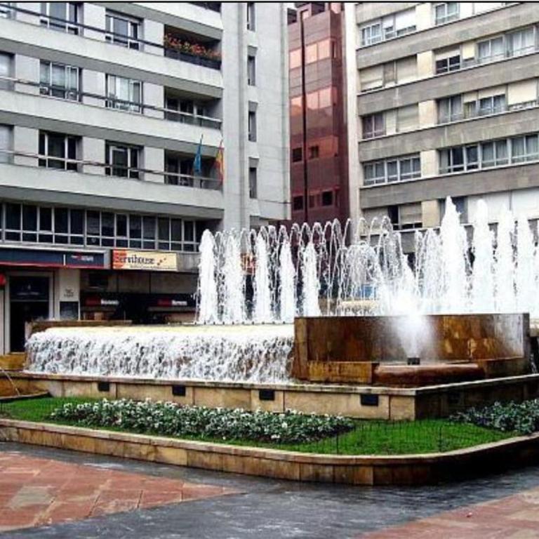 PLAZA LONGORIA CARBAJAL -SITUADO EN OVIEDO Centro - One-Bedroom Apartment - 2