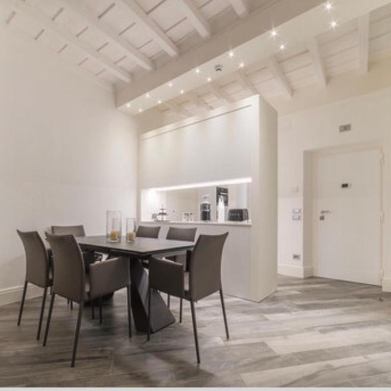 Reale Luxury Home - Two-Bedroom House - 4