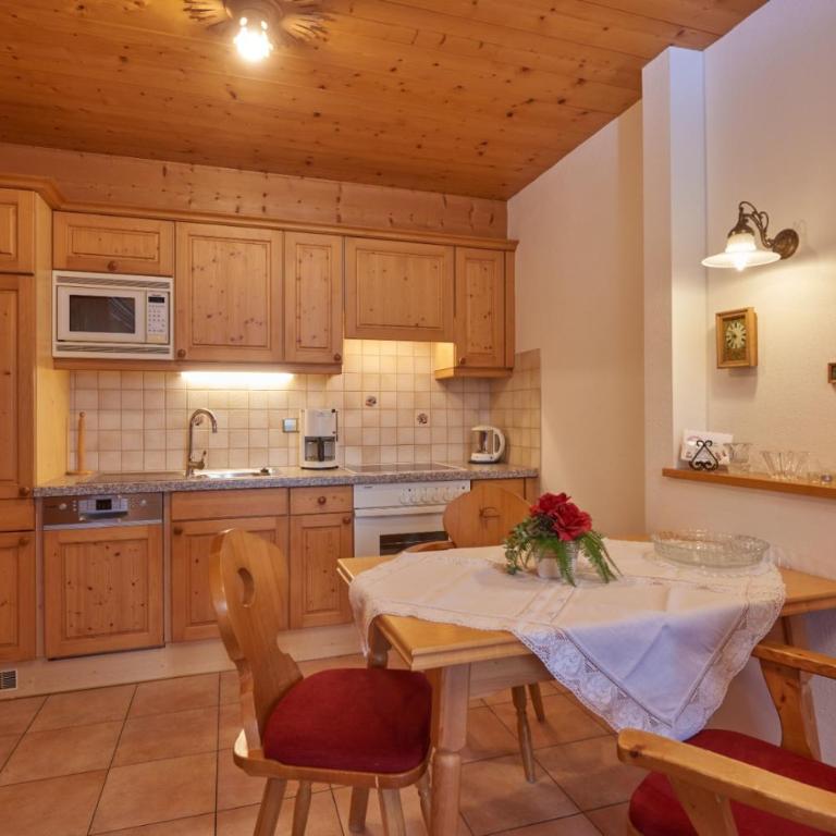 Gästehaus Schmuck - Apartment mit Balkon - 2