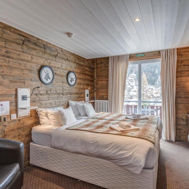 Hôtel La Chaumière - Chambre Double ou Lits Jumeaux Supérieure - Petit-Déjeuner Gratuit - 3