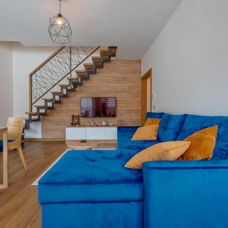 V&Dj - Two-Bedroom Apartment - 12