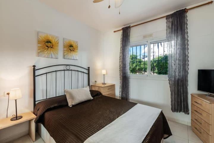 Perfect Family Apartment in Acapulco Playa, Nerja - Apartamento de 2 dormitorios - 10