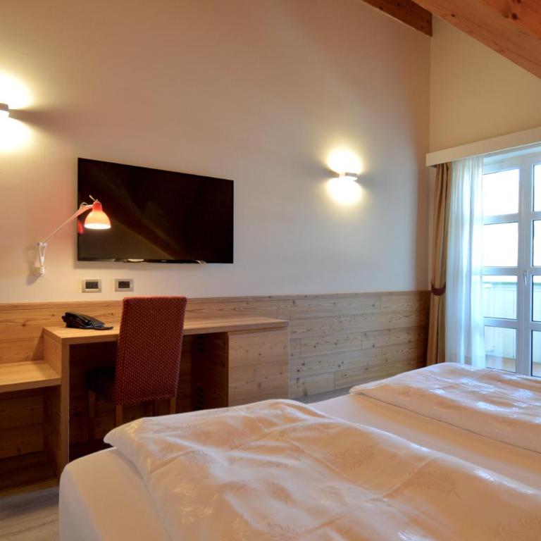 Alpholiday Dolomiti Wellness & Family Hotel - Habitación Doble Superior - 7