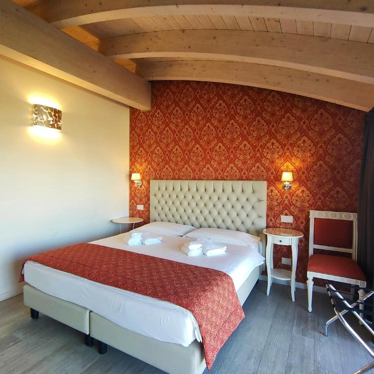 Nuova Opera Rooms & Apartments - Camera Matrimoniale con Balcone - 4