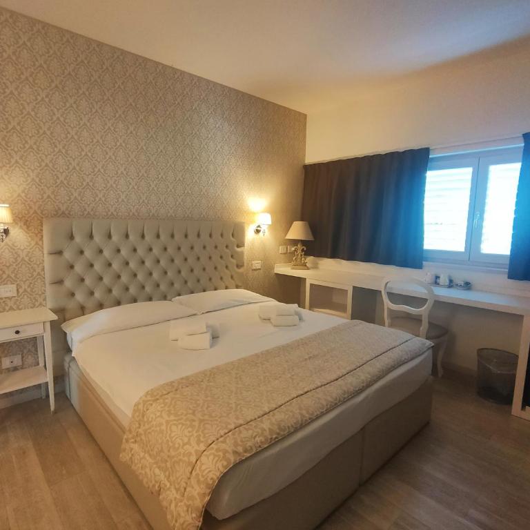 Nuova Opera Rooms & Apartments - Camera Tripla con Balcone - 5