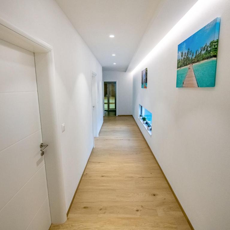 Villa Nera - Etwa - Three-Bedroom Villa - 56
