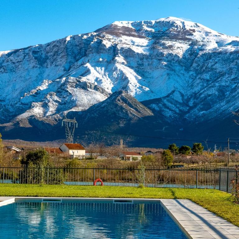 Villa Nera - Etwa - Three-Bedroom Villa - 47
