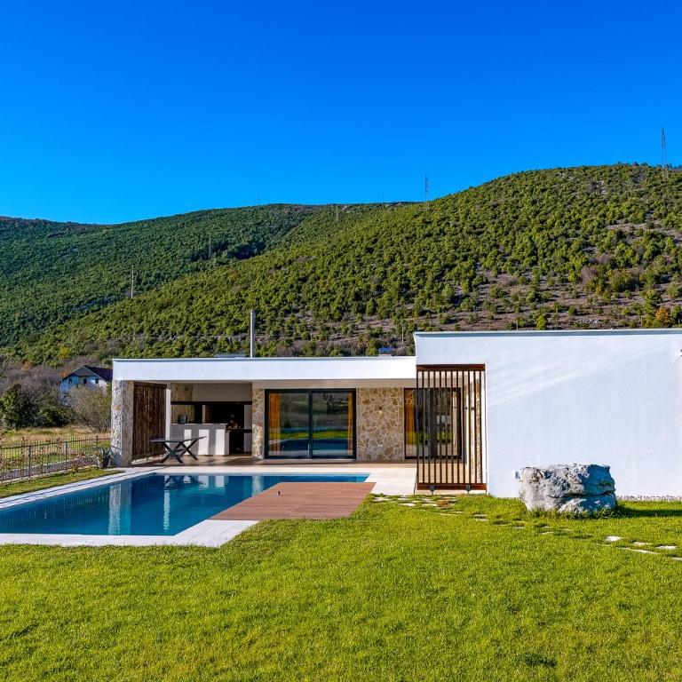 Villa Nera - Etwa - Three-Bedroom Villa - 31