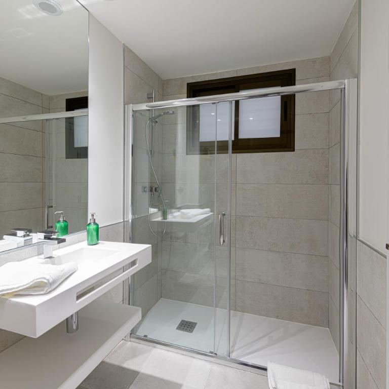 WintowinRentals Plaza del Teatro Malaga Historic Center & free parking - Apartamento de 3 dormitorios - 35