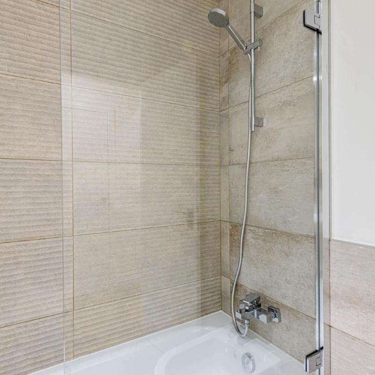 WintowinRentals Plaza del Teatro Malaga Historic Center & free parking - Apartamento de 3 dormitorios - 55