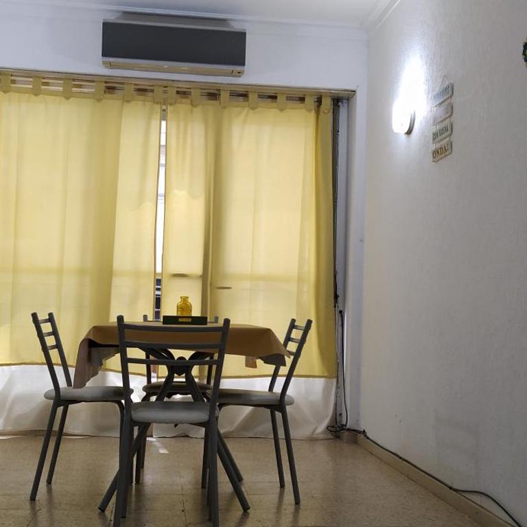 Cómodo dpto con Exlente ubicación - Apartamento de 2 dormitorios - 4
