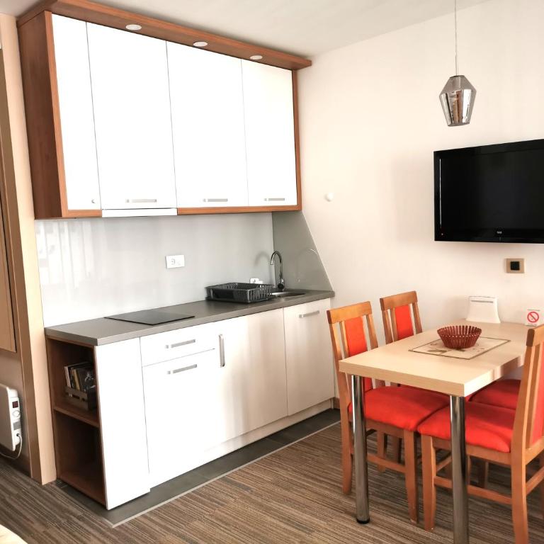 Premia Apartments Konaci - Apartment orange - 5