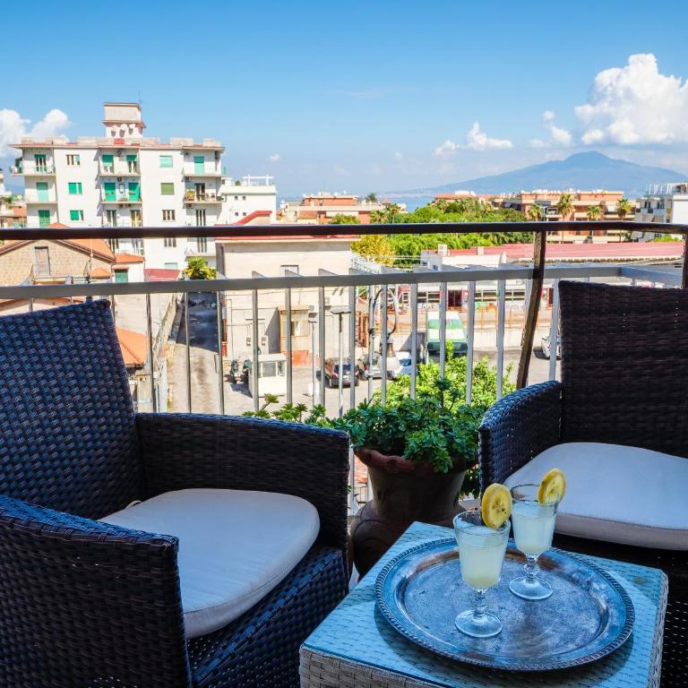 Aranci Apt 67- up Sorrento station & Vesuvius view - Appartamento con 3 Camere da Letto - 16