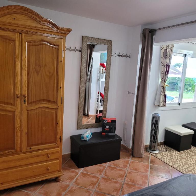 luxury apartments sea views with pool - Apartamento - 12