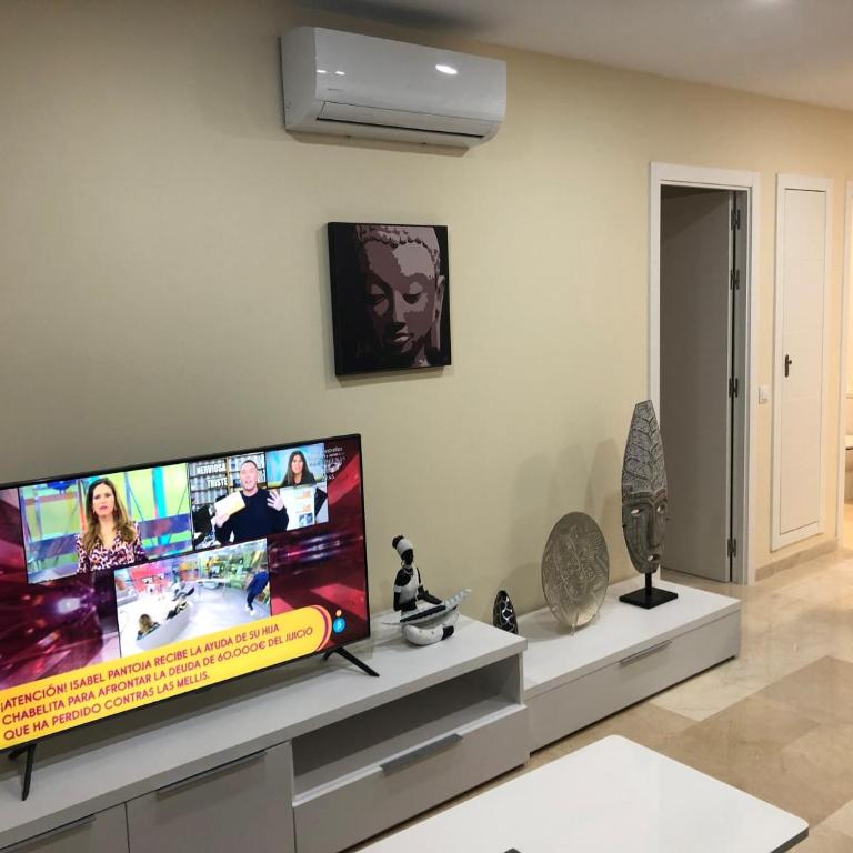 Moderno Apartamento en Primera línea Paseo Marítimo Fuengirola - Apartamento de 1 dormitorio - 3