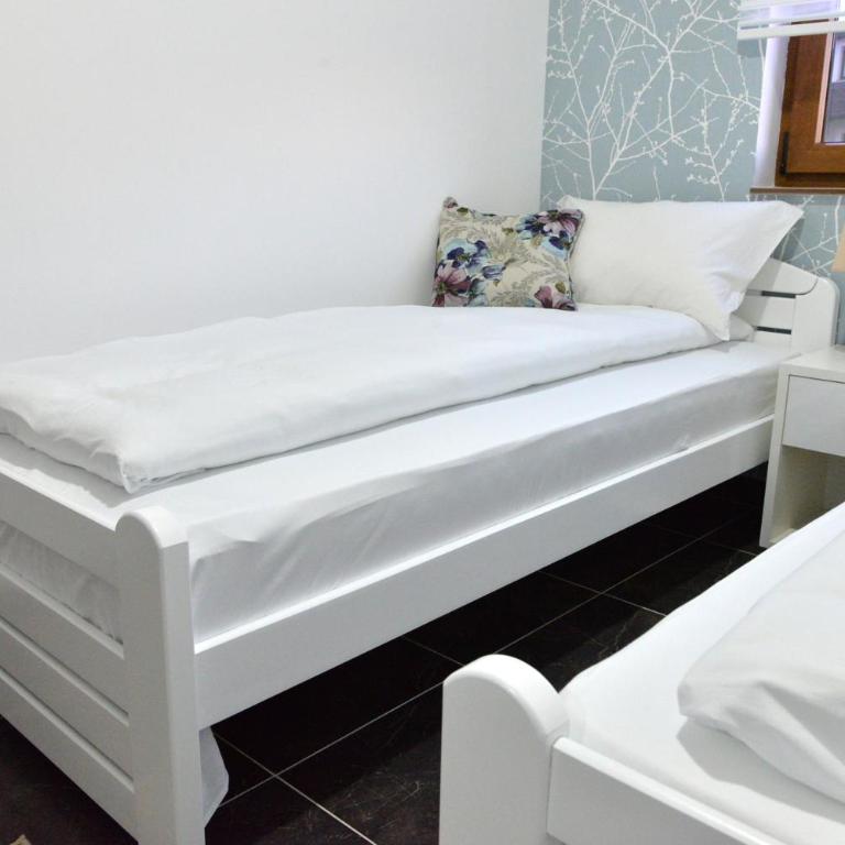 Zlatibor Hills Zeus - Two-Bedroom Apartment - 13