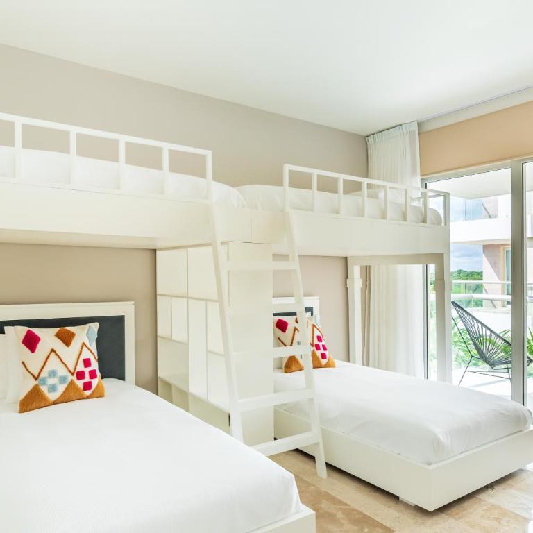 Casa Mia 3 bedroom At Mareazul apts - Four-Bedroom Apartment - 20