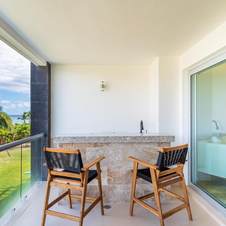 Casa Mia 3 bedroom At Mareazul apts - Four-Bedroom Apartment - 50