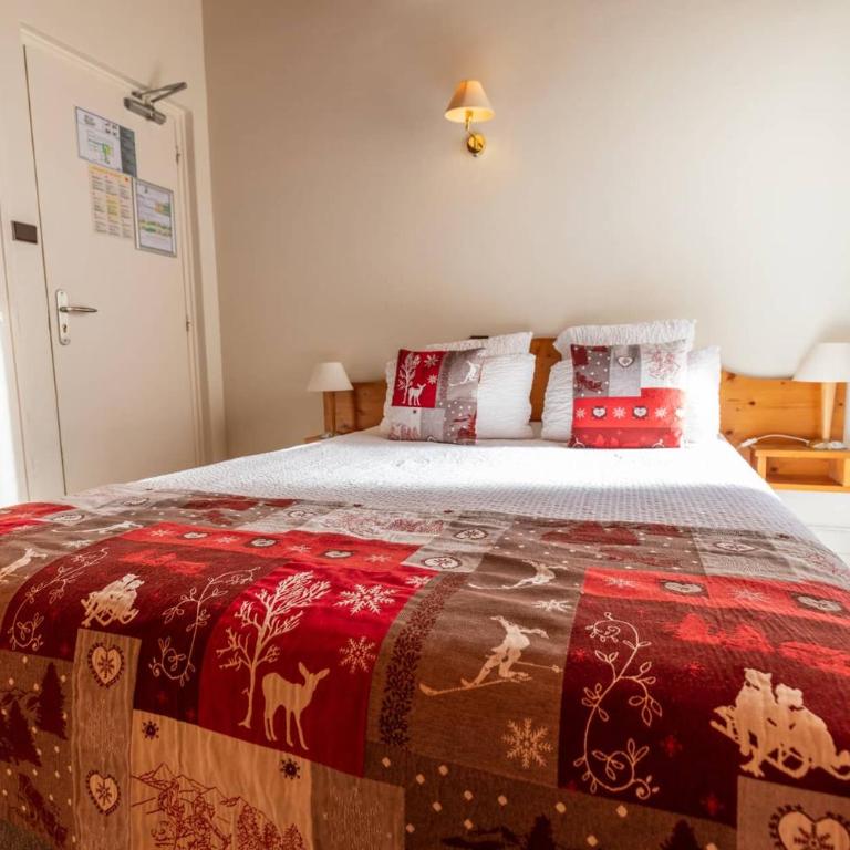 Logis Le Vernay - Chambre Quadruple en Duplex - 3