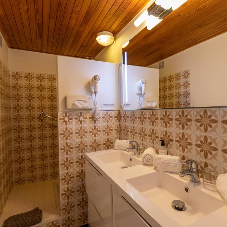 Logis Le Vernay - Chambre Quadruple Communicante - 1