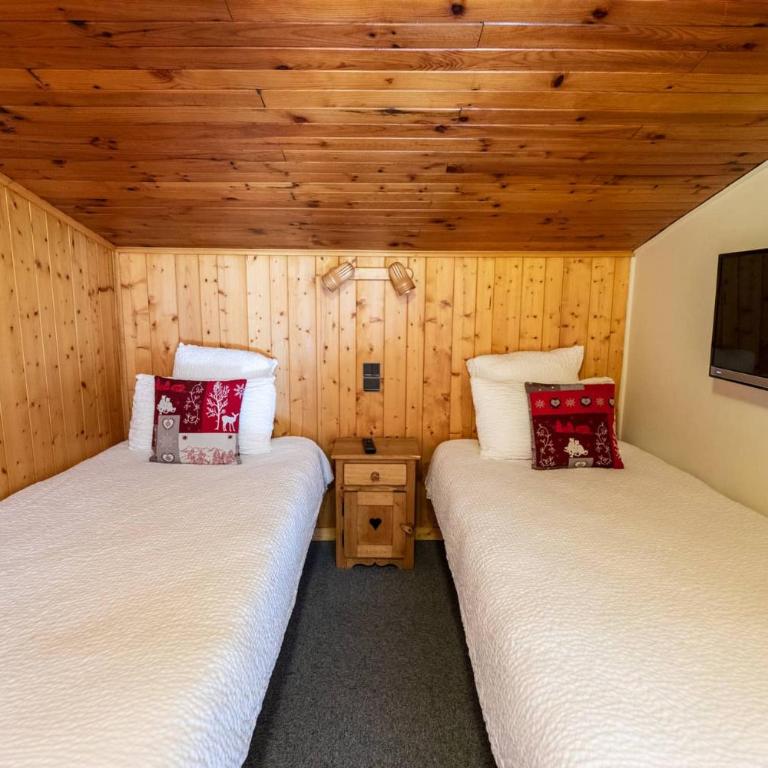 Logis Le Vernay - Chambre Quadruple en Duplex - 4