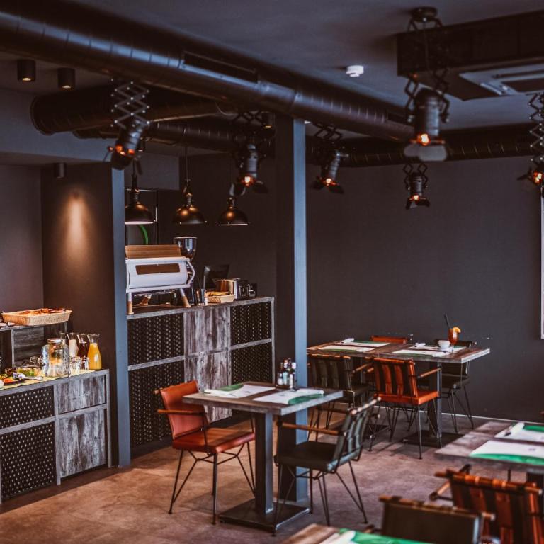 Joy 5 Hotel & SPA - Dvokrevetna Soba sa Bračnim Krevetom/Zasebnim Krevetima i Besplatnim Korišćenjem Spa Usluga - 3