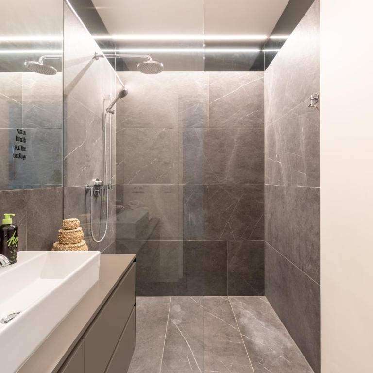 Limehome Linz Schillerstraße - Suite M mit Schlafsofa - 6