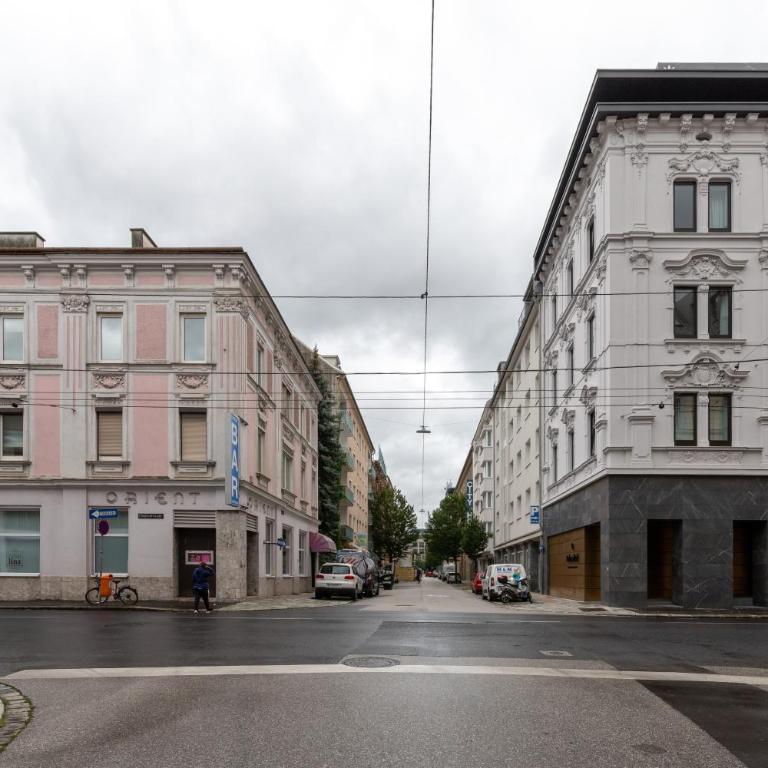 Limehome Linz Schillerstraße - Suite M mit Schlafsofa - 20