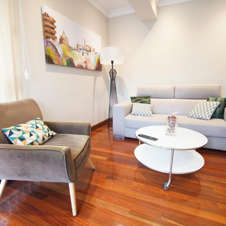 Piso Grande y Luminoso en el Casco Viejo de Bilbao - Three-Bedroom Apartment - 4