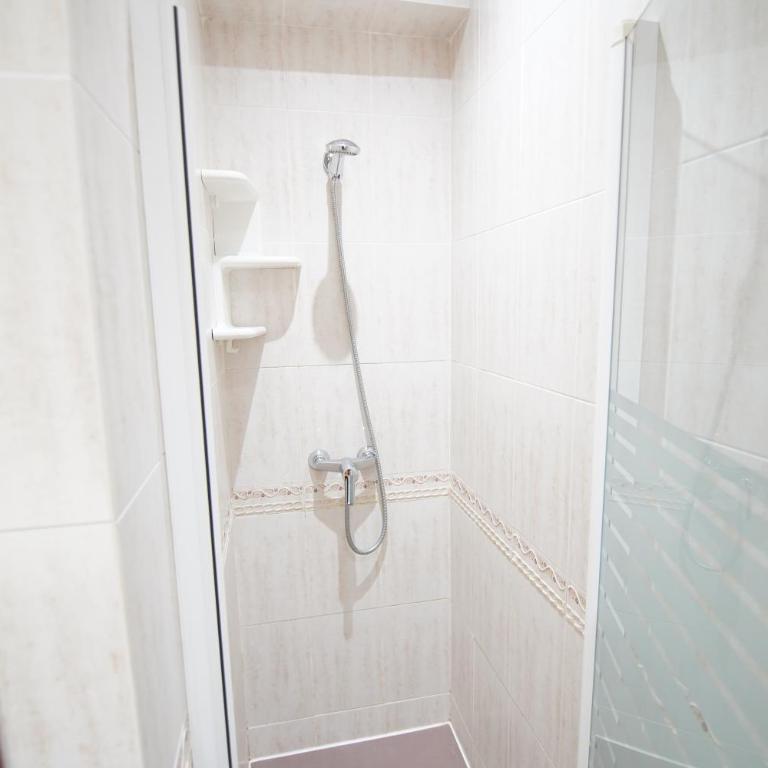 Piso Grande y Luminoso en el Casco Viejo de Bilbao - Three-Bedroom Apartment - 21